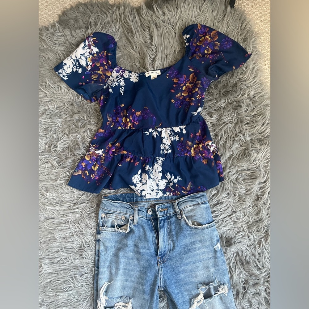 Floral, comfy blouse